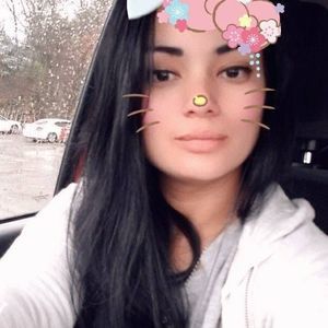 Meet your Posher, Amalia